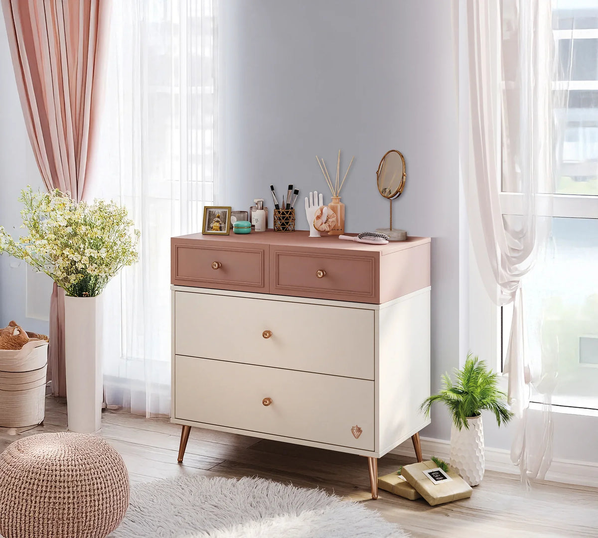 Скрин «Elegance» с четири чекмеджета, размер 80х79х44см